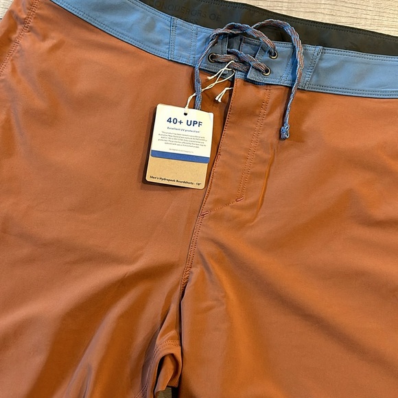PATAGONIA | Men's Hydropeak Boardshorts - 18" - Picture 6 of 7